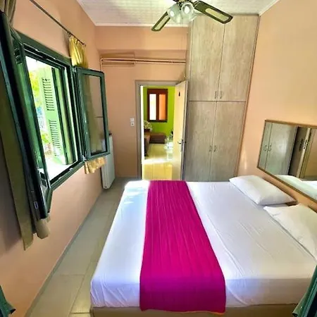 Simotas 4 Four Daire Poros (Kefalonia)