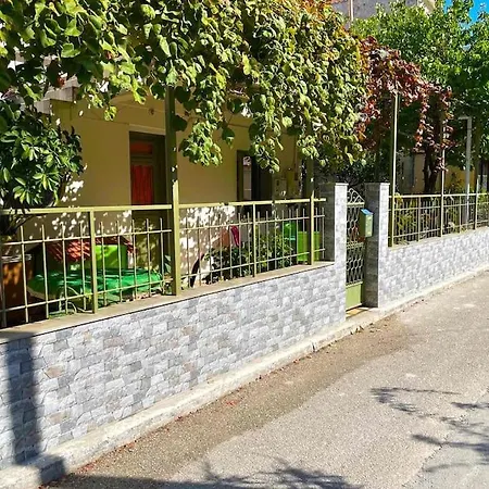 Simotas 4 Four Apartman *